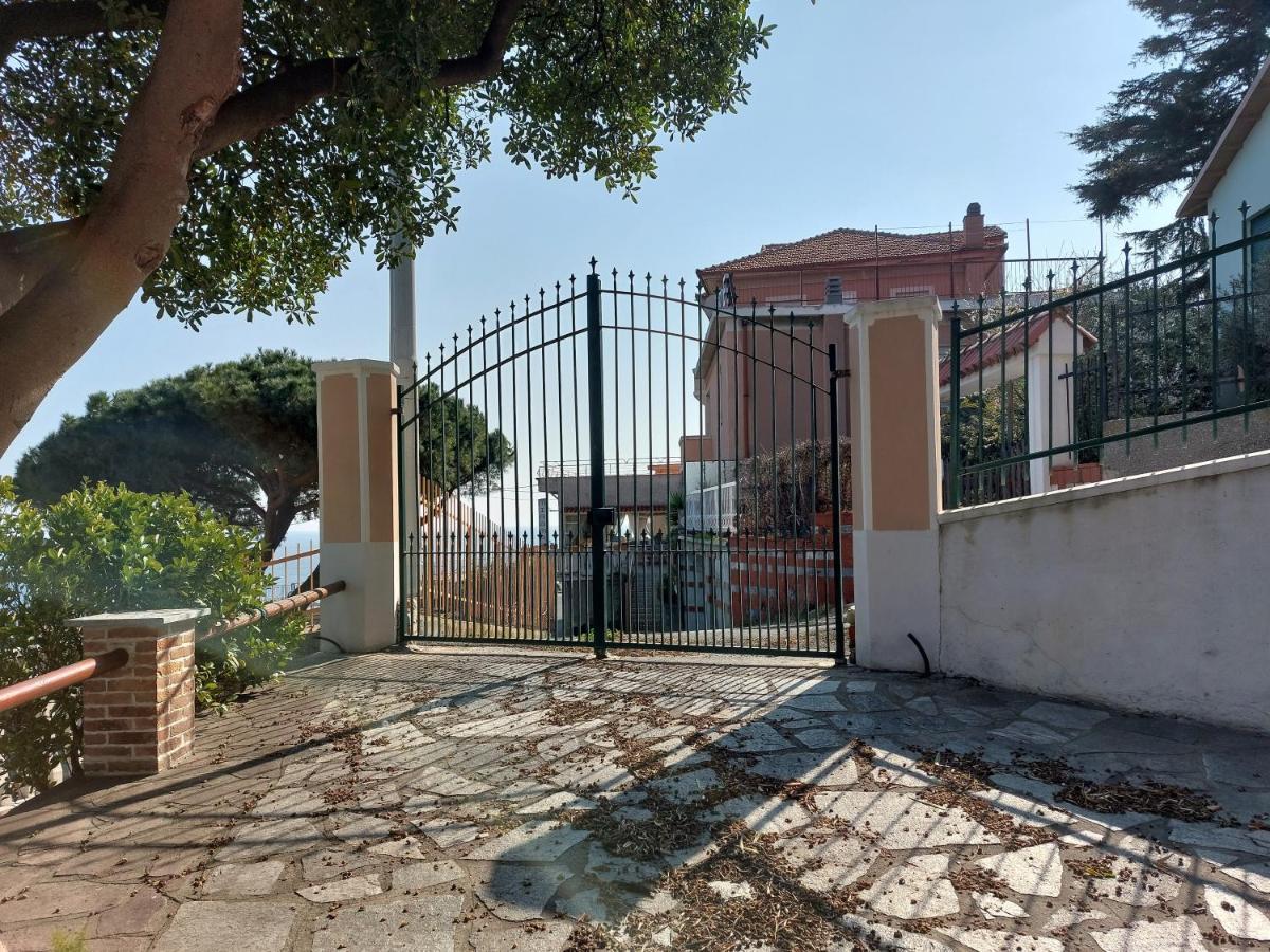 Una finestra sul mare Bergeggi Exterior foto
